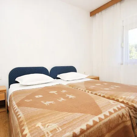 Vrbovica 4452c Apartment Zrnovo